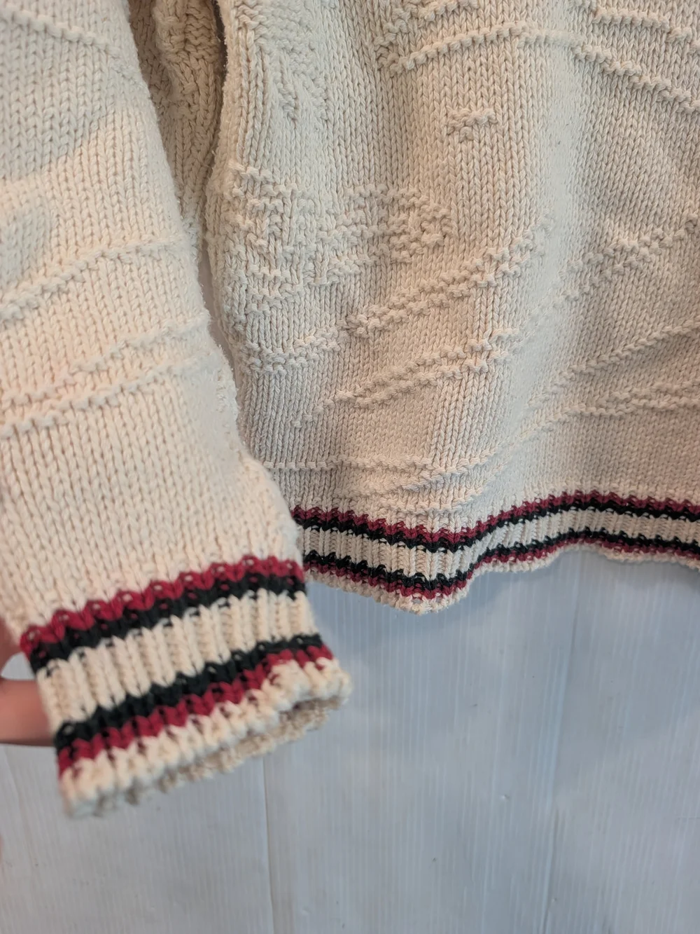 CROFT & BARROW 100% Cotton Textured Knit Embroidered Horse & Sleigh Crewneck